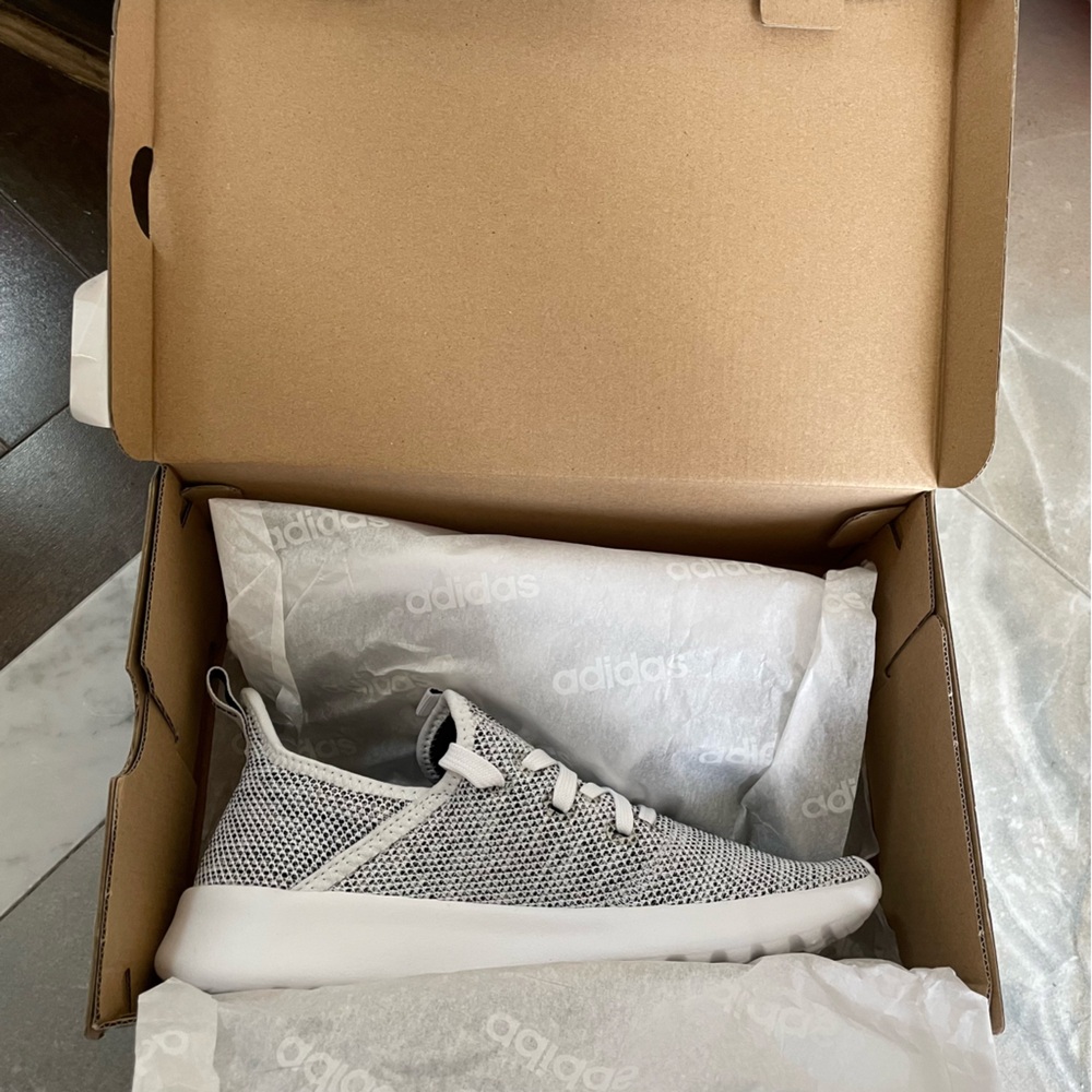 NWT Adidas Cloudfoam Pure Gray and White Sneakers - Picture 8 of 9